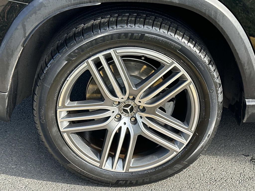 Thumbnail: 2023 Mercedes-Benz GLS - 16