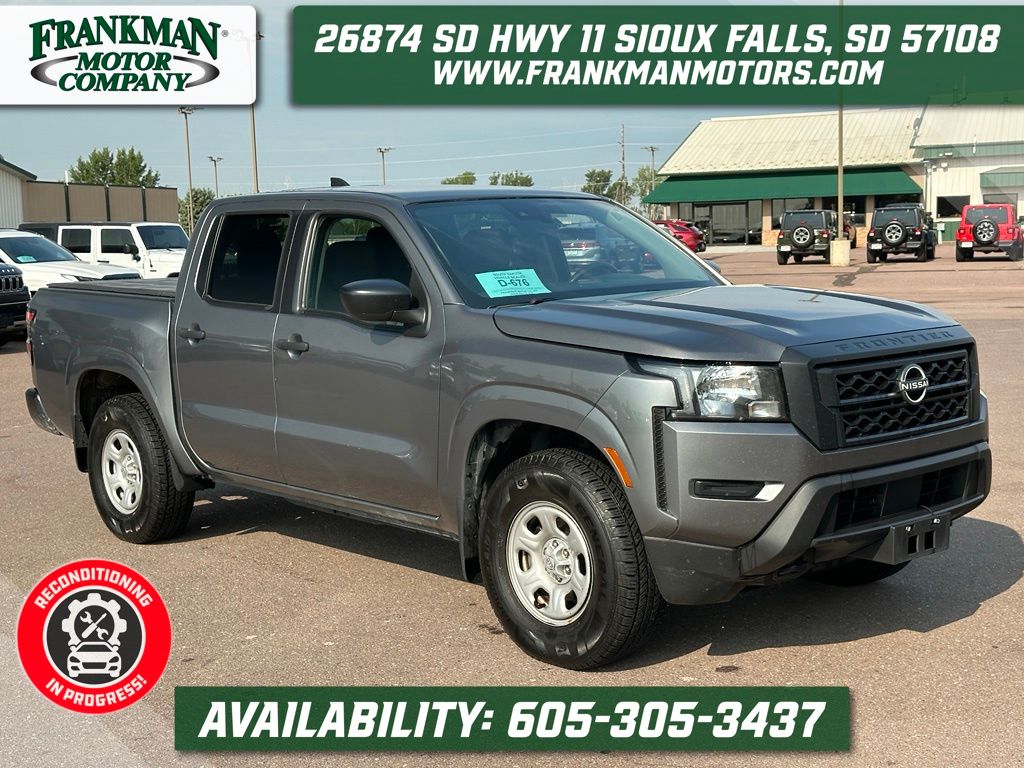 Gray (Gun Metallic) 2022 Nissan Frontier Pickup Truck Four-Wheel Drive 9-Speed Automatic