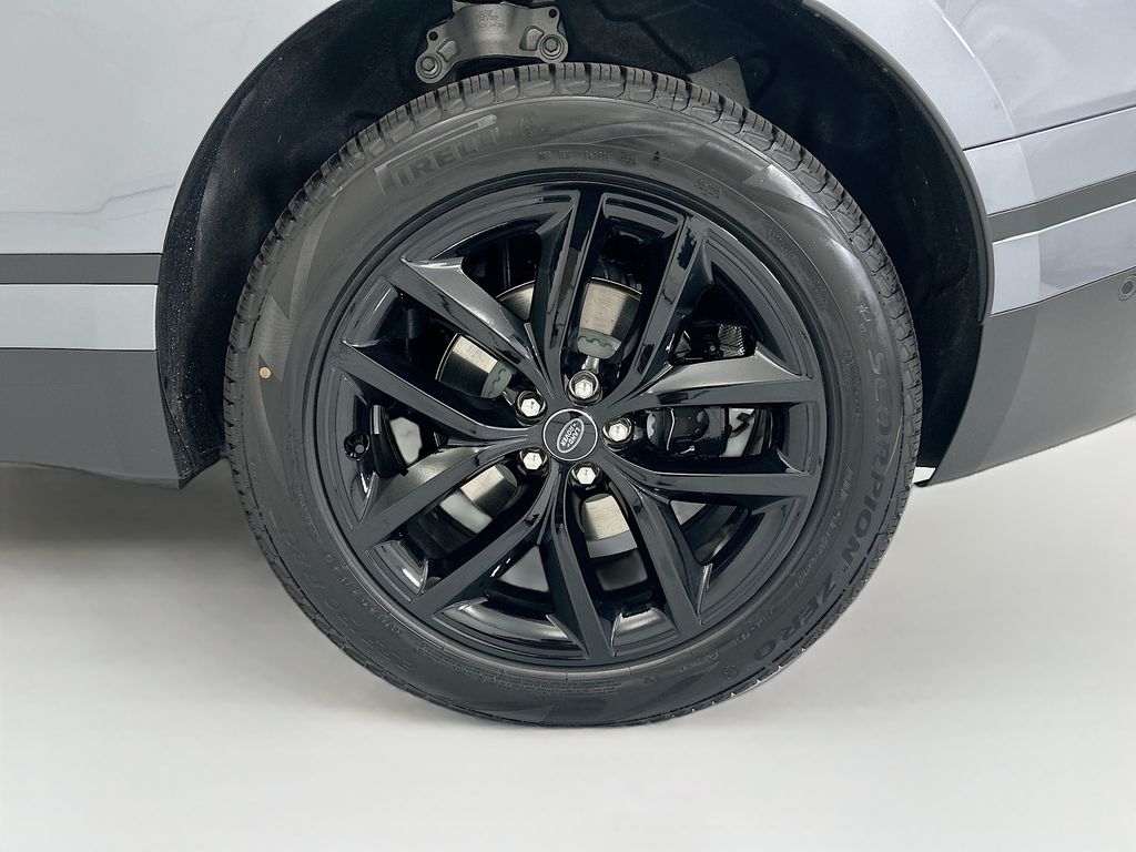 Thumbnail: 2026 Land Rover Range Rover Velar - 30