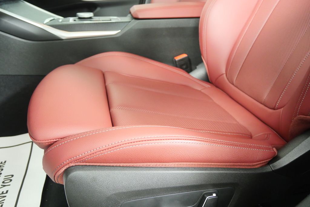 Thumbnail: 2025 BMW 3 Series - 10