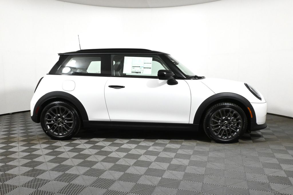 2025 MINI Cooper S 8