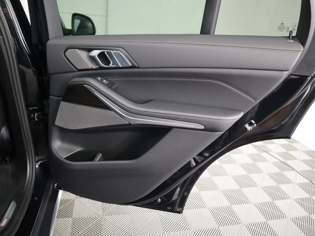 Thumbnail: 2026 BMW X5 - 28