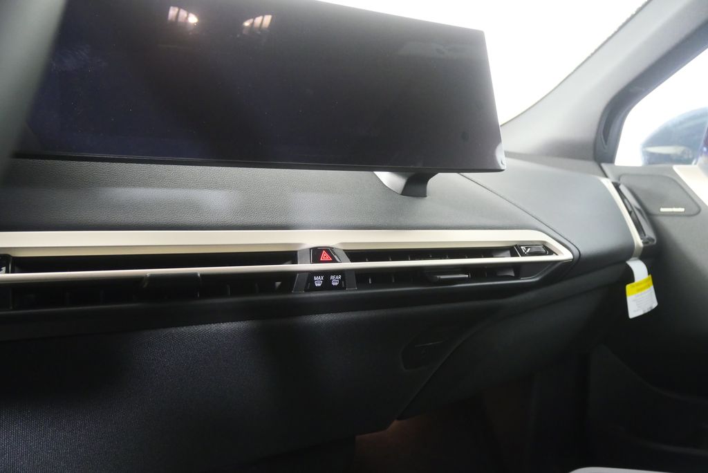 Thumbnail: 2026 BMW iX - 21