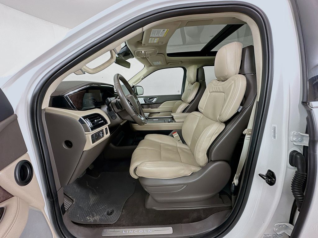 2022 Lincoln Navigator Reserve 22