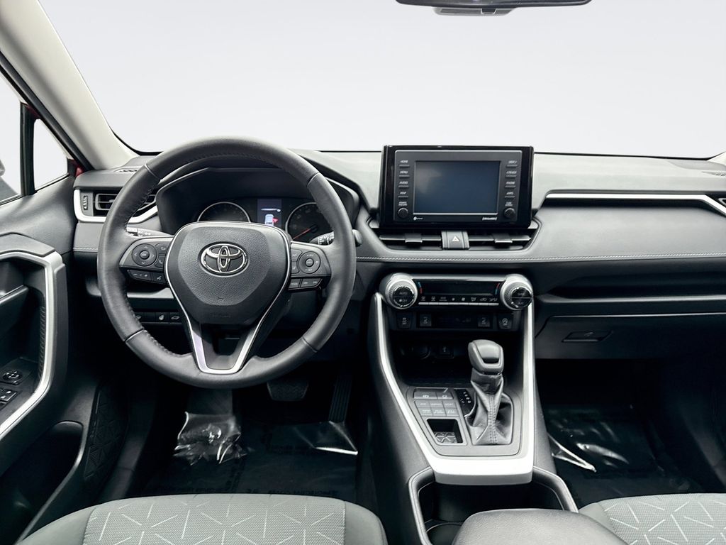 Thumbnail: 2022 Toyota RAV4 - 12