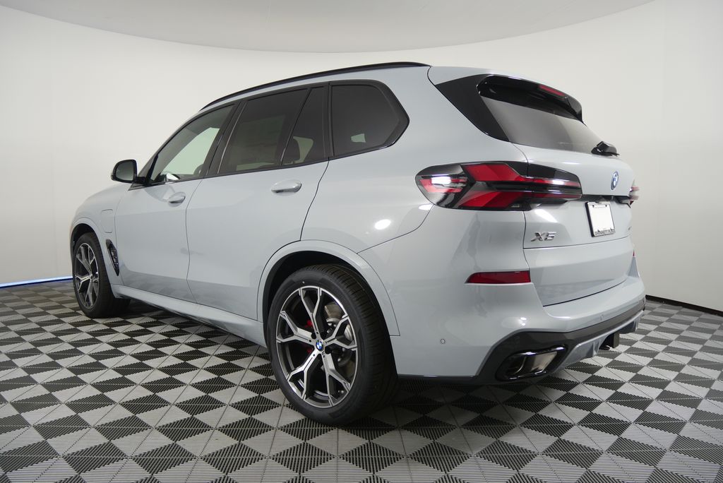 Thumbnail: 2026 BMW X5 - 5