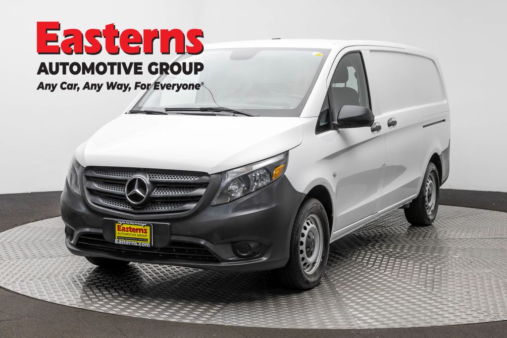  2022 Mercedes-Benz Metris Passenger RWD   