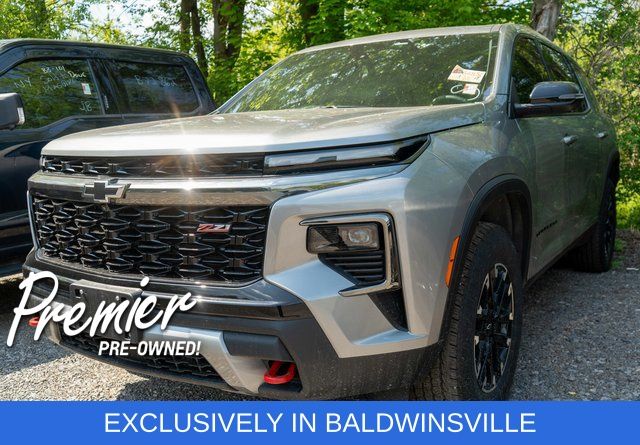 Gray 2025 Chevrolet Traverse Z71 AWD SUV / Crossover Four-Wheel Drive 8-Speed Automatic