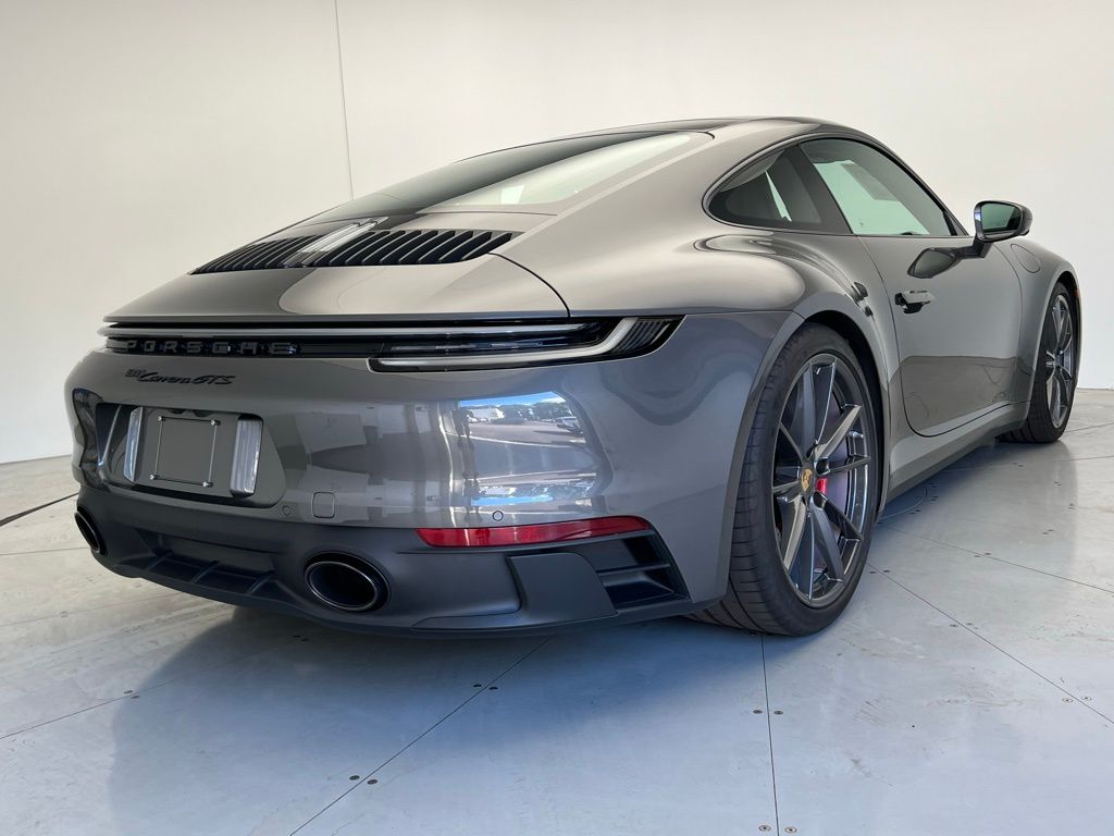 Thumbnail: 2023 Porsche 911 - 21
