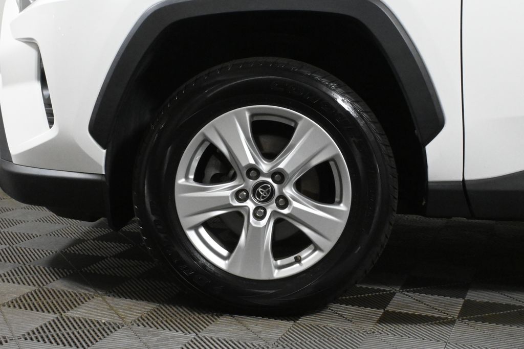 Thumbnail: 2019 Toyota RAV4 - 13