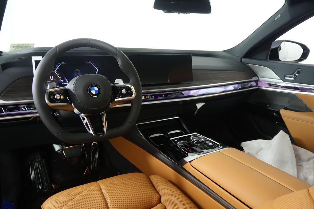 Thumbnail: 2025 BMW 7 Series - 19