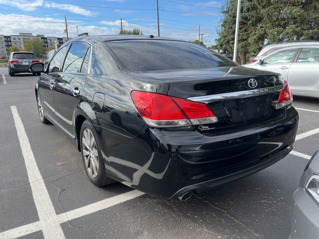 Thumbnail: 2011 Toyota Avalon - 2