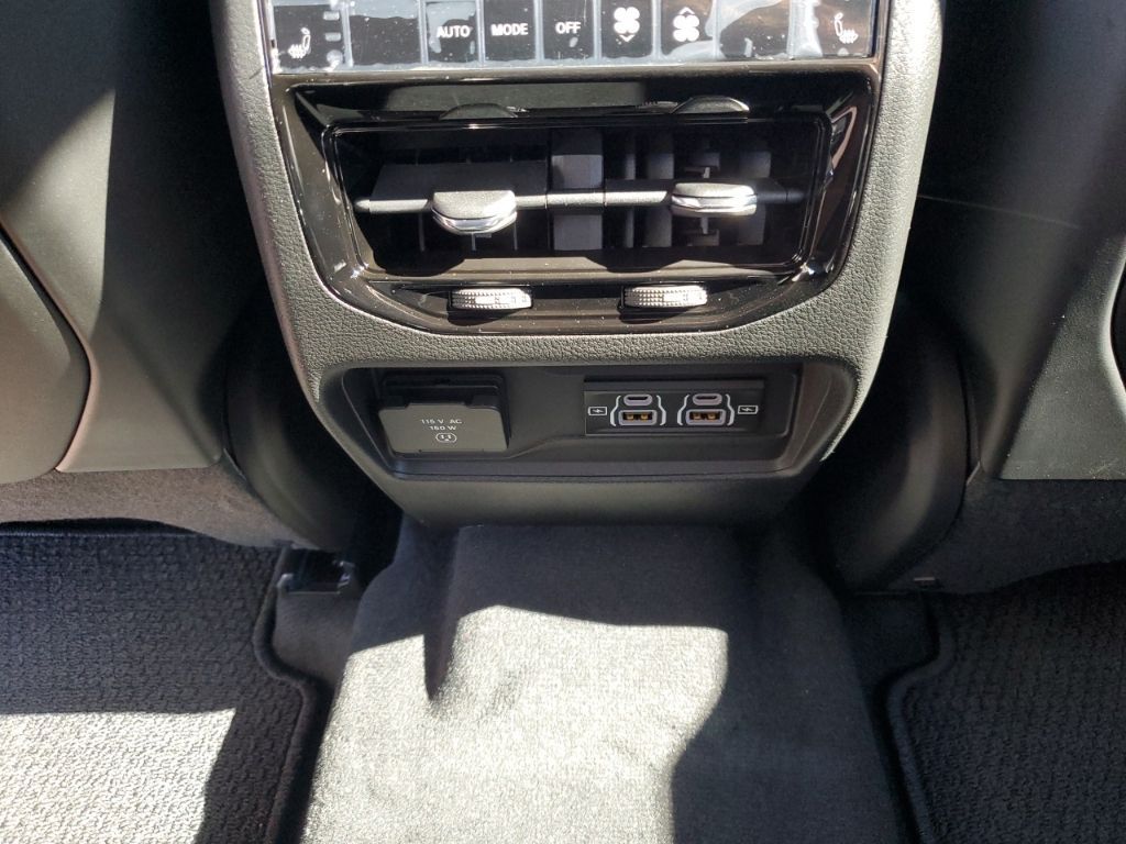 New Car 2025 Jeep Grand Cherokee L  Summit For Sale Under $70,000 In Austin, Texas