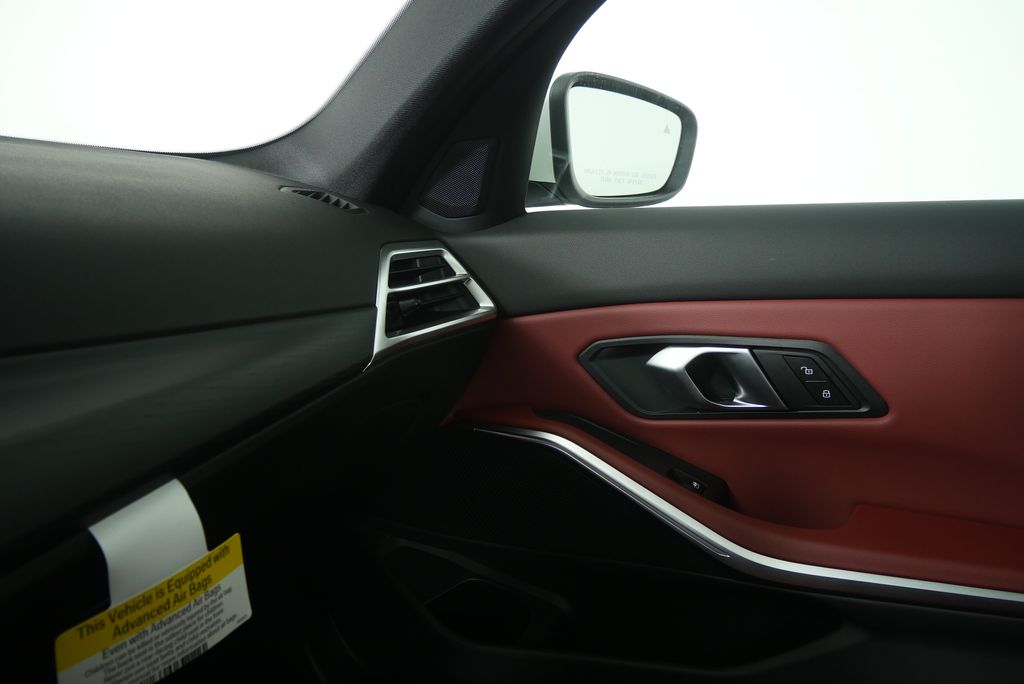 Thumbnail: 2025 BMW 3 Series - 31