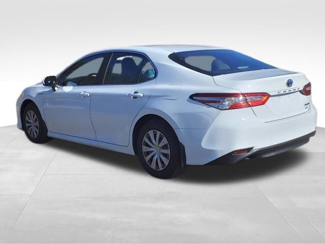 2018 Toyota Camry Hybrid LE 5