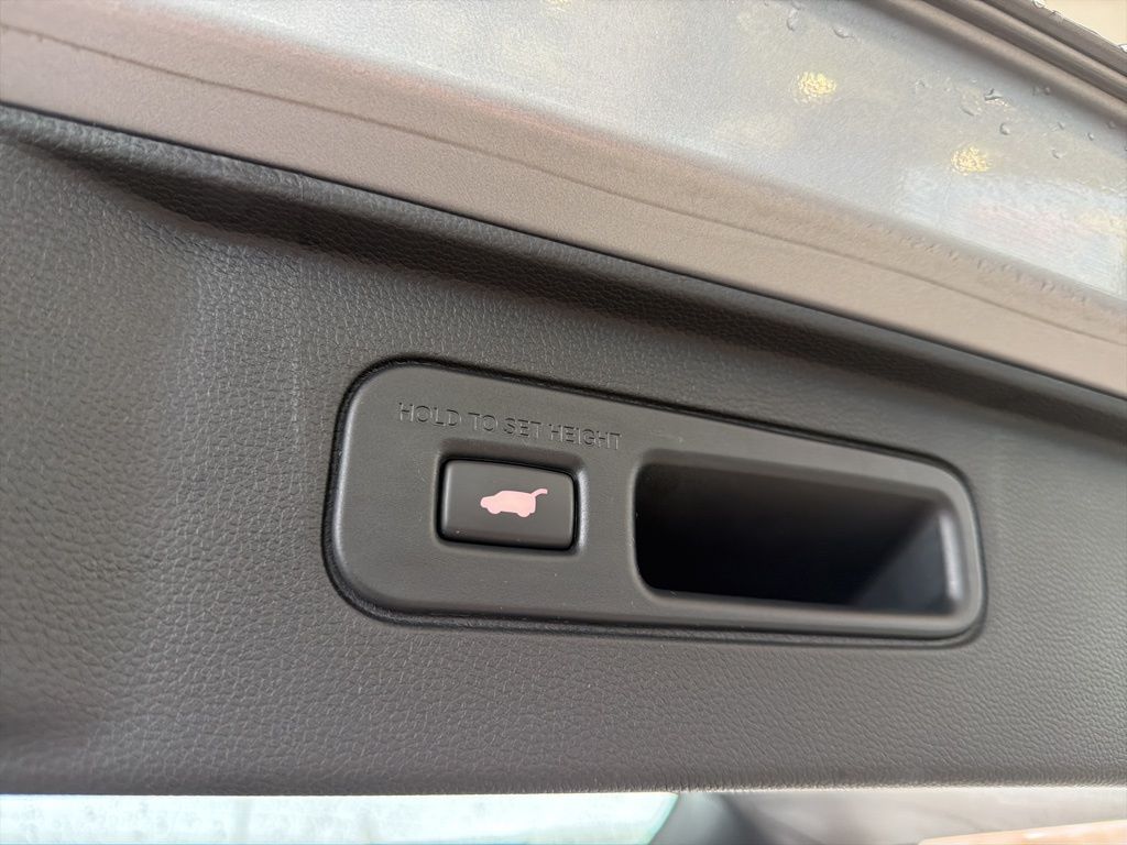 Thumbnail: 2023 Honda Pilot - 22