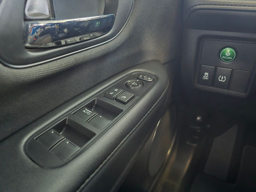 Thumbnail: 2022 Honda HR-V - 18