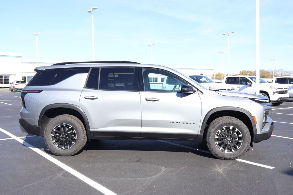 Thumbnail: 2026 Chevrolet Traverse - 9