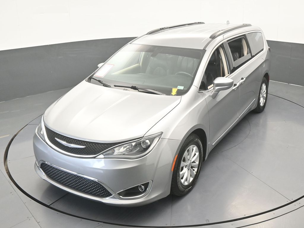 Used 2017 Billet Silver Metallic Clearcoat Chrysler Touring L image 46
