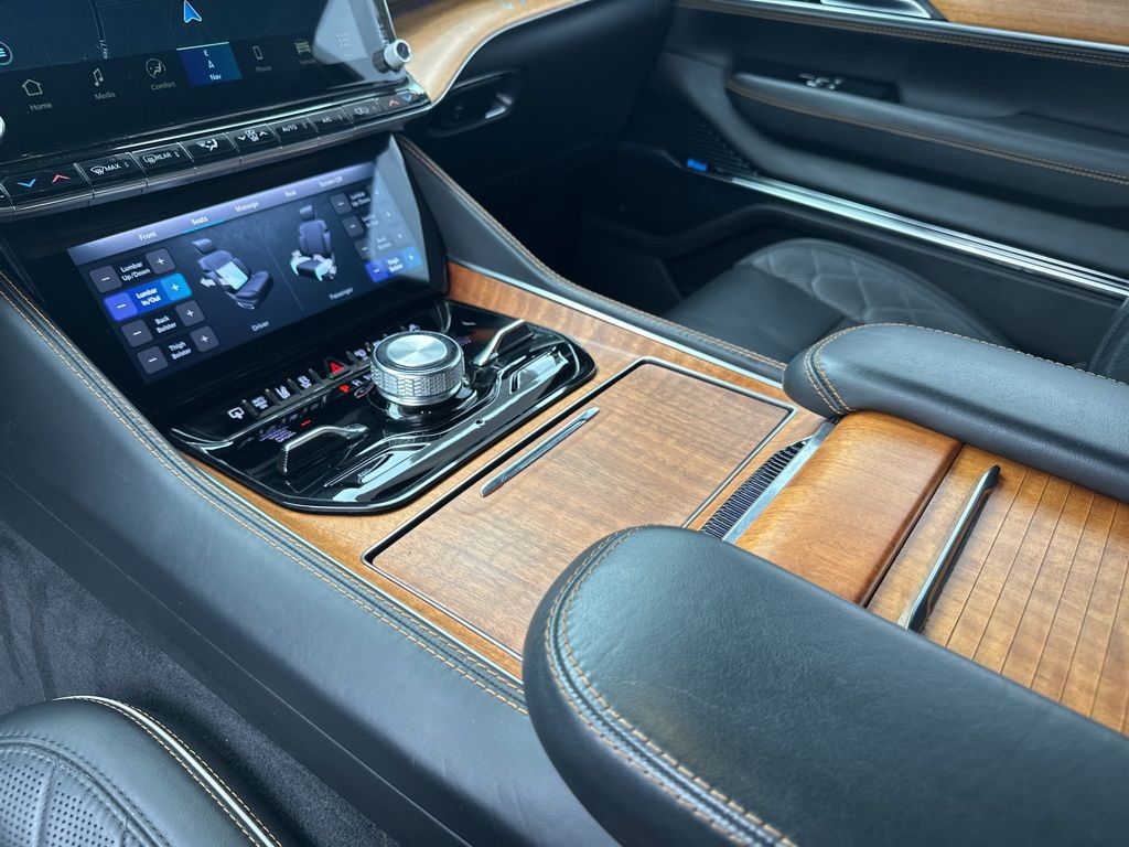 Used Car 2022 Jeep Grand Wagoneer  Series Iii For Sale Under $60,000 In Austin, Texas