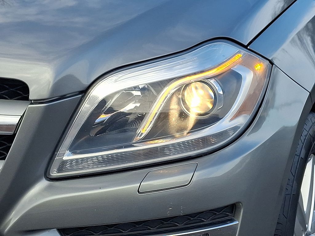 Thumbnail: 2016 Mercedes-Benz GL-Class - 9