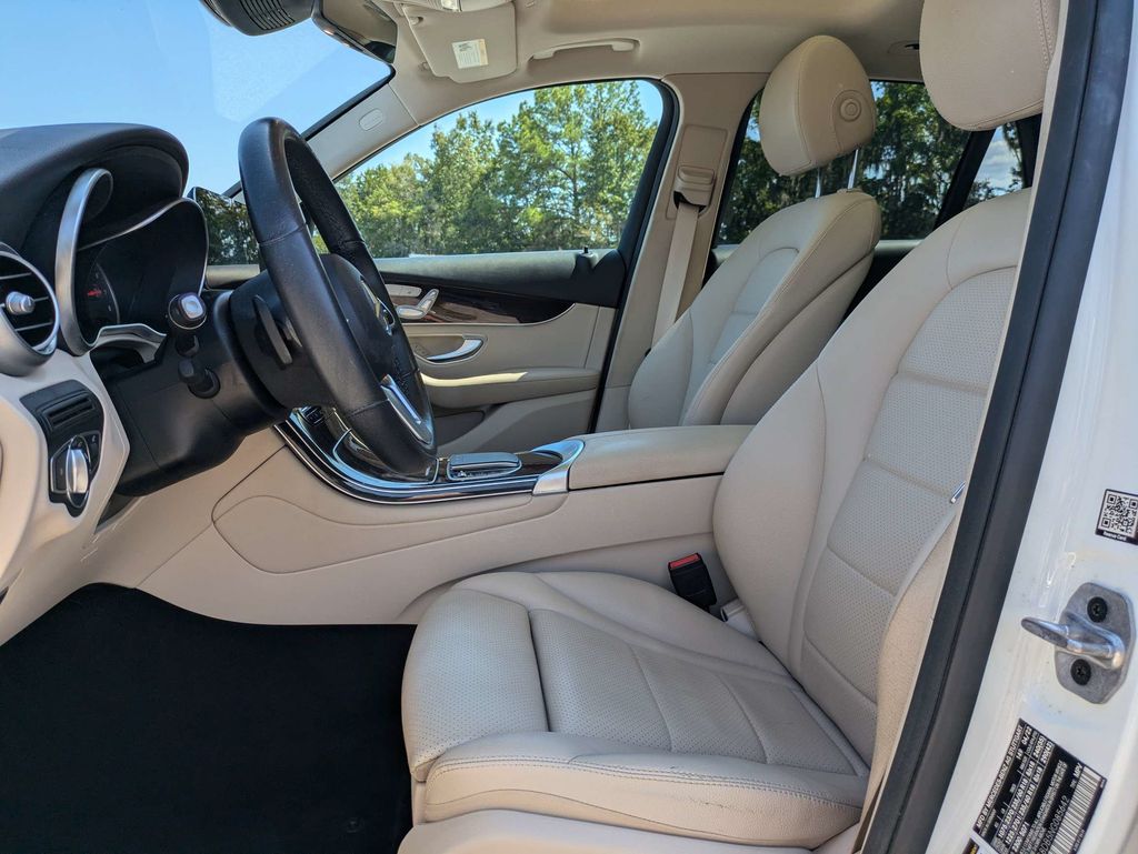2022 Mercedes-Benz GLC 300 SUV