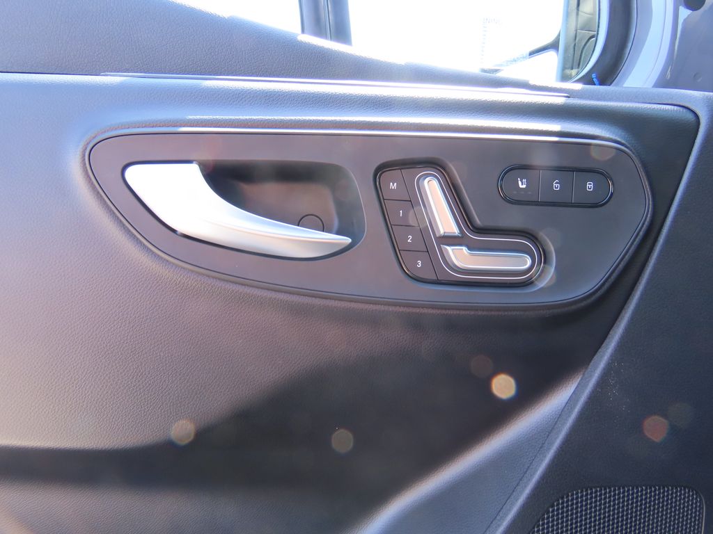 Thumbnail: 2025 Mercedes-Benz Sprinter - 24