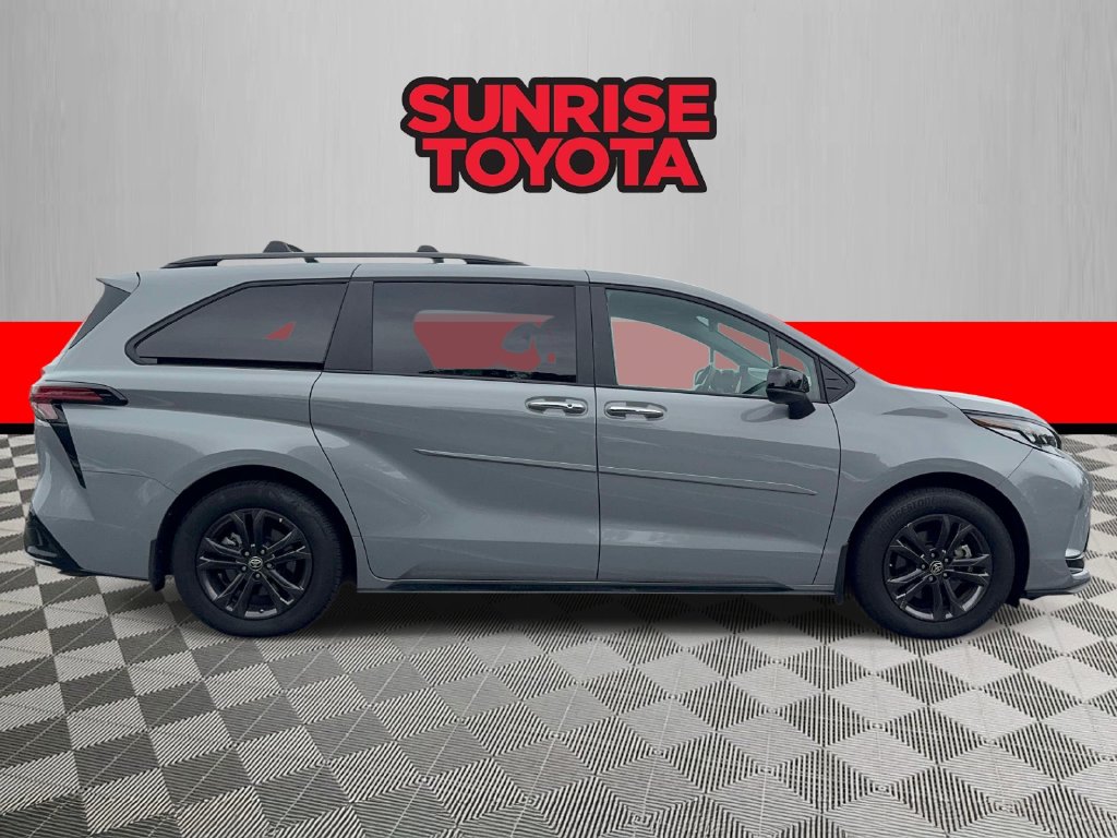 Used 2025 Toyota Sienna Van