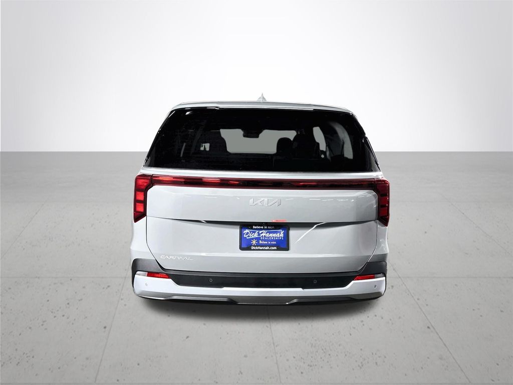 2027 Kia Carnival LX