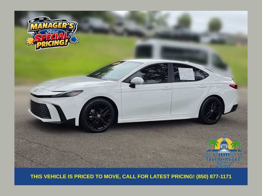 2025 Toyota Camry SE FWD