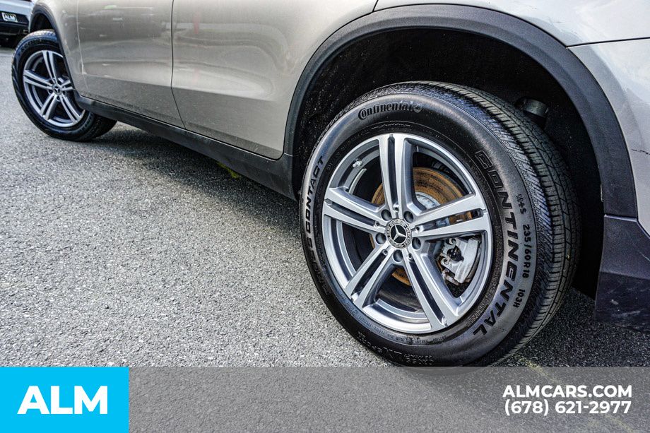 Used 2022 Silver Mercedes-Benz GLC 300 image 16