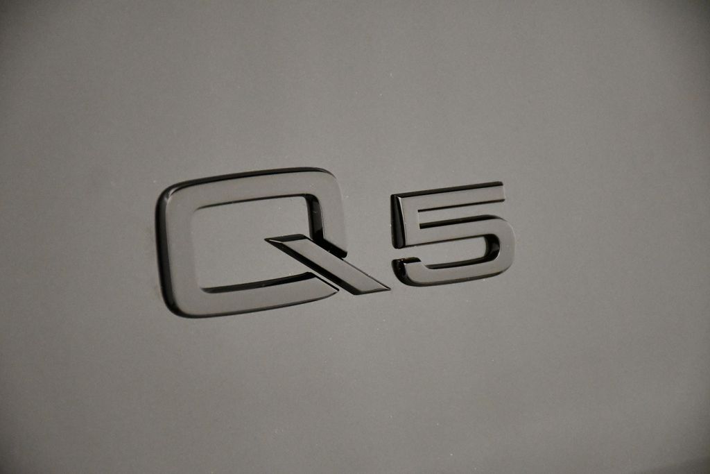 2025 Audi Q5  9