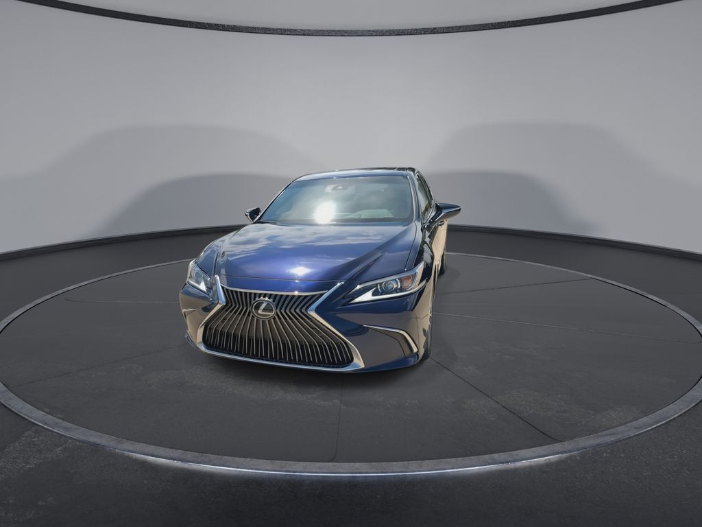 Thumbnail: 2020 Lexus ES - 4