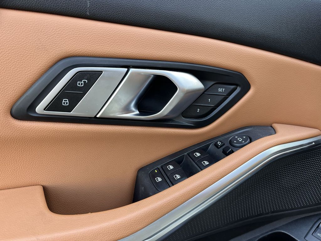 Thumbnail: 2023 BMW 3 Series - 3