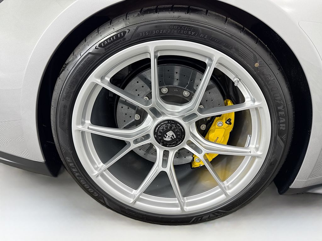 Thumbnail: 2026 Porsche 911 - 32