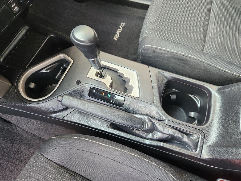 2016 Toyota RAV4 XLE White at Baytown Hyundai