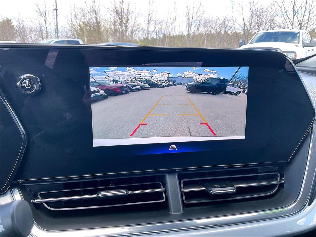 2025 Chevrolet Trax — photo 18
