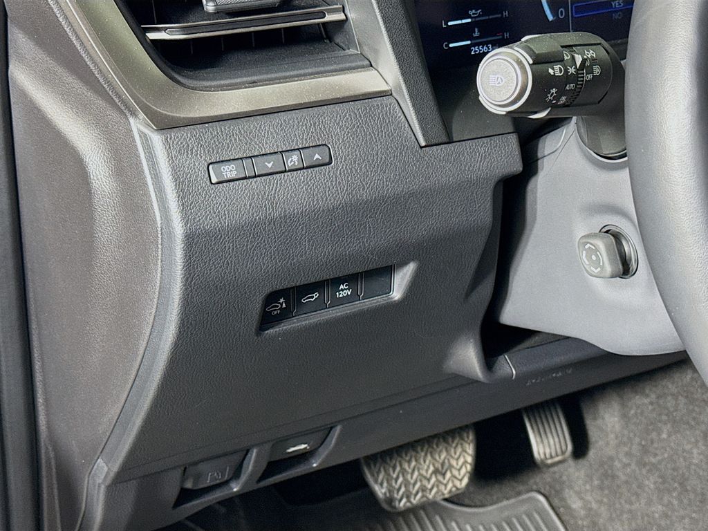 Thumbnail: 2024 Lexus GX - 10