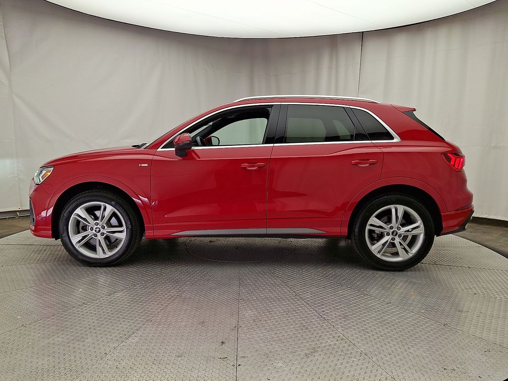 Thumbnail: 2022 Audi Q3 - 7