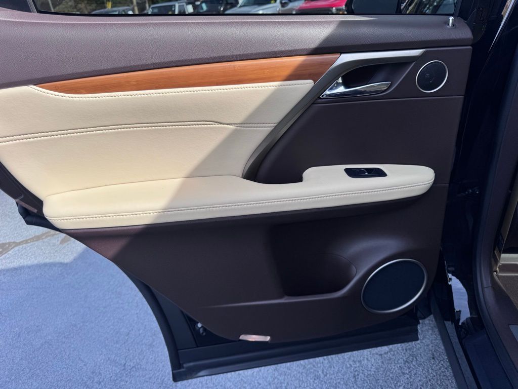 LexusRX28