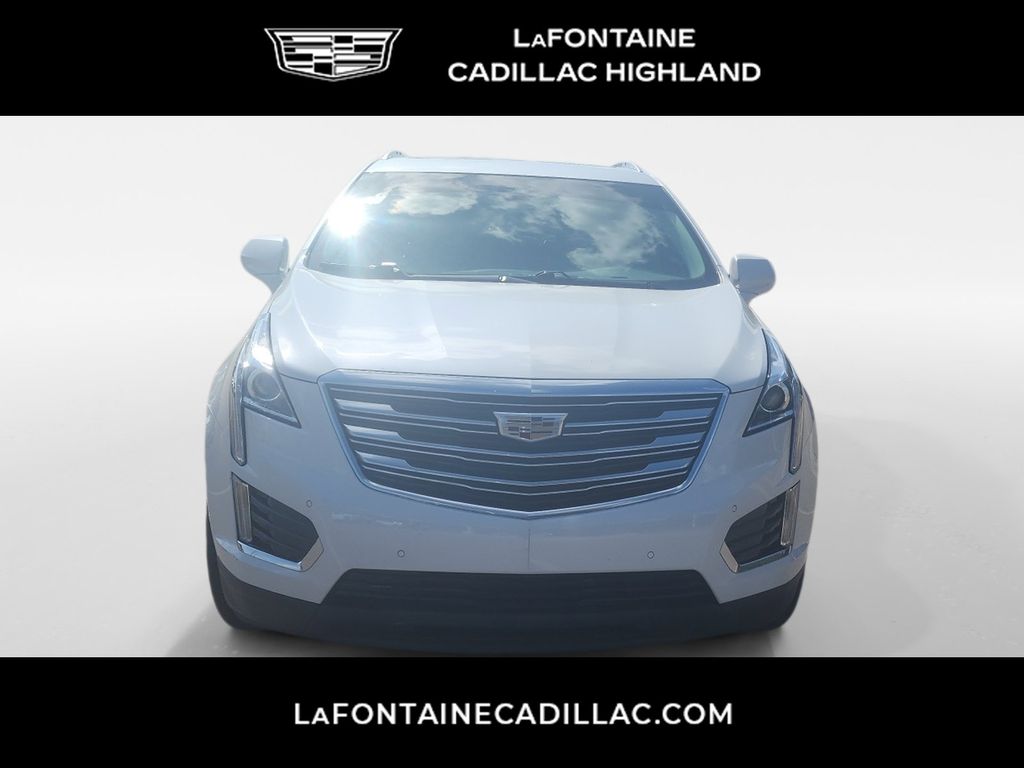 2019 Cadillac XT5 Luxury 2