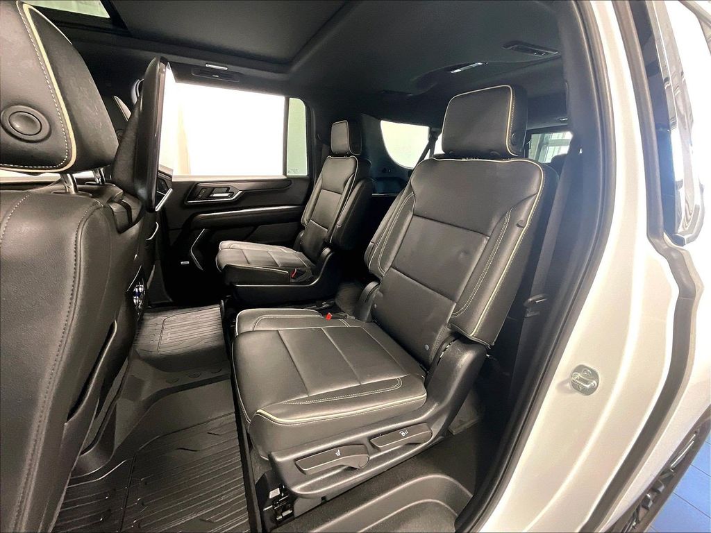 2025 GMC Yukon XL — photo 15