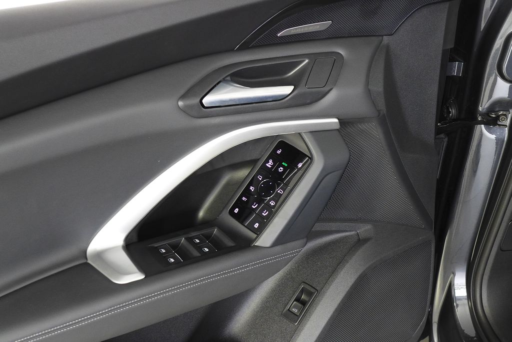 Thumbnail: 2025 Audi Q5 - 12