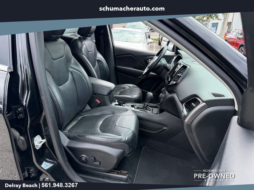 used 2019 Jeep Cherokee car, priced at $12,777