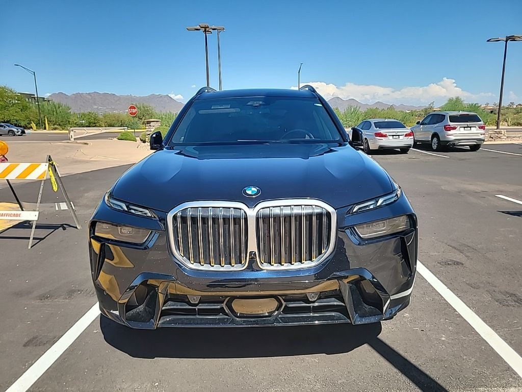 Thumbnail: 2023 BMW X7 - 6