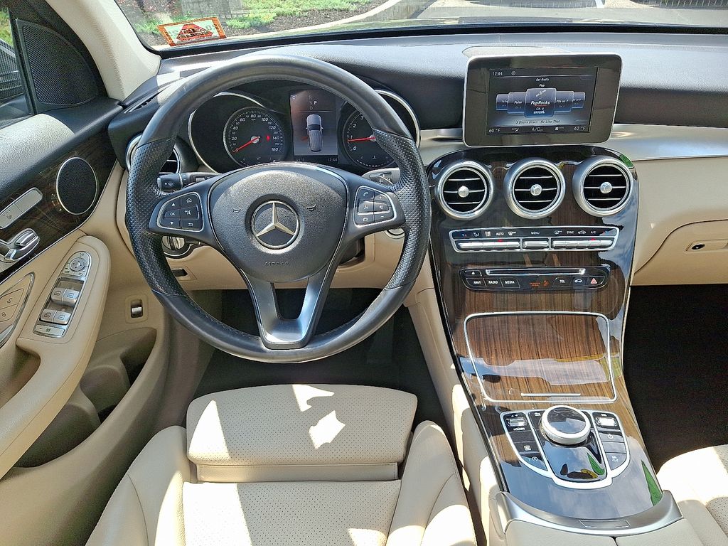 Thumbnail: 2018 Mercedes-Benz GLC - 12