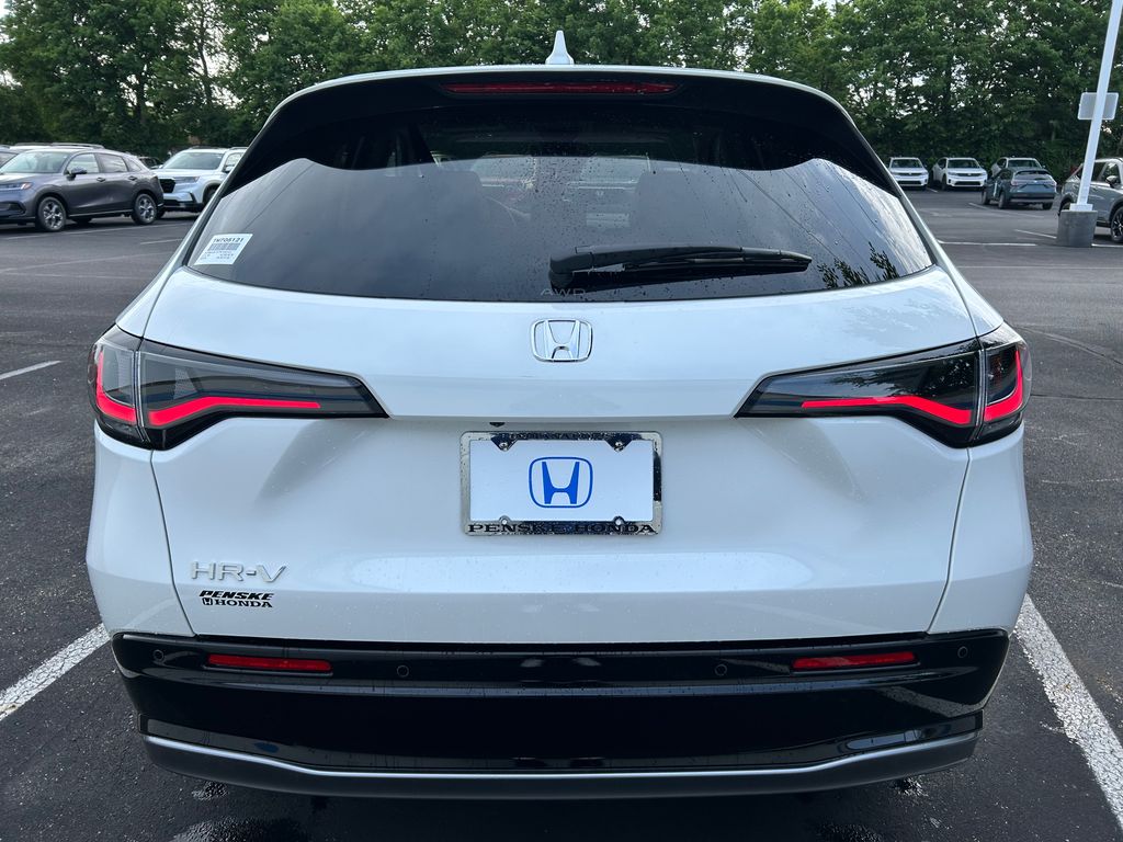 Thumbnail: 2027 Honda HR-V - 4