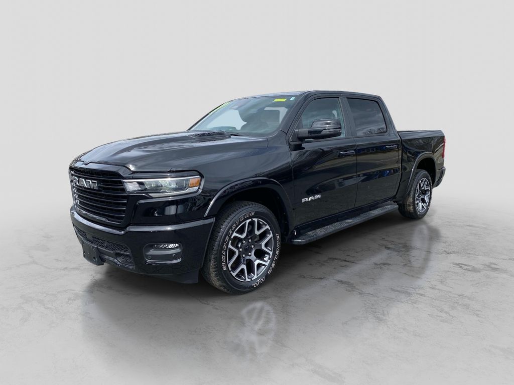 2025 RAM 1500 Laramie Crew Cab 4WD