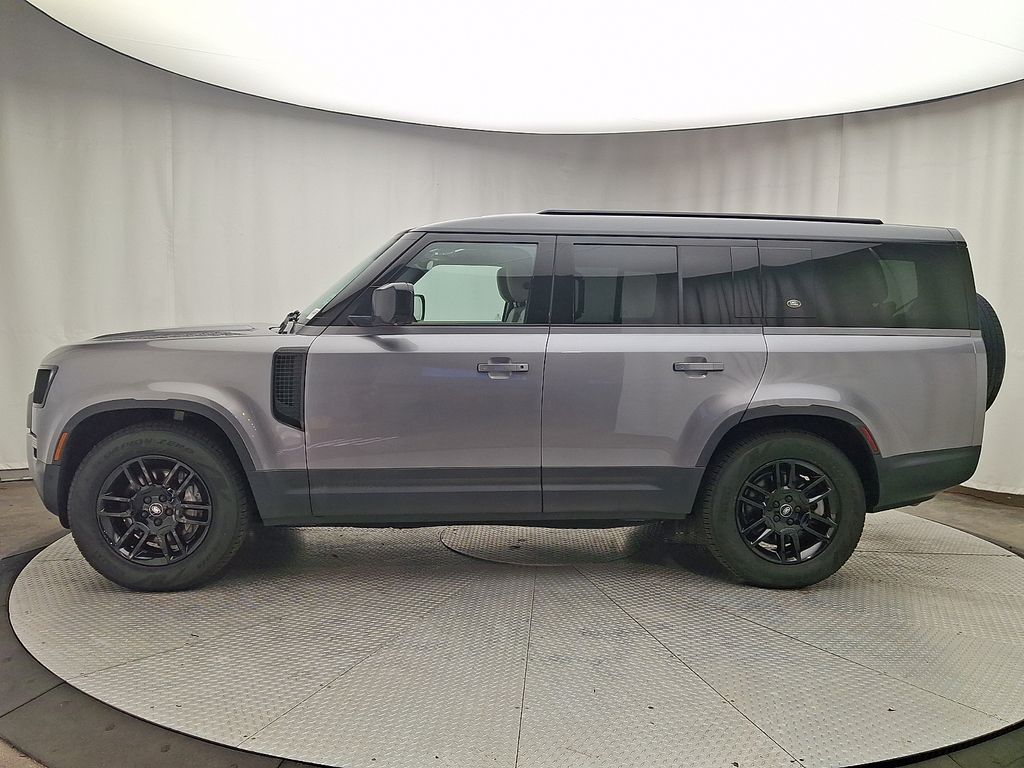 Thumbnail: 2023 Land Rover Defender - 7