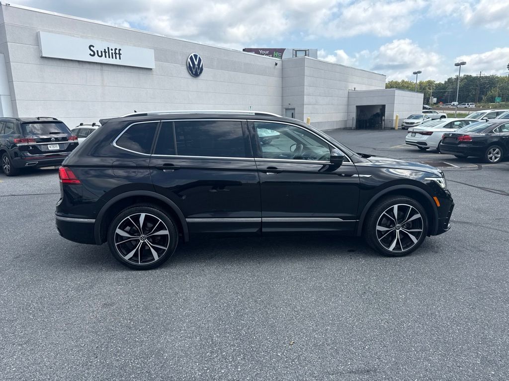 2022 Volkswagen Tiguan 2.0T SEL R-Line Black at Subaru and VW of Moon Township